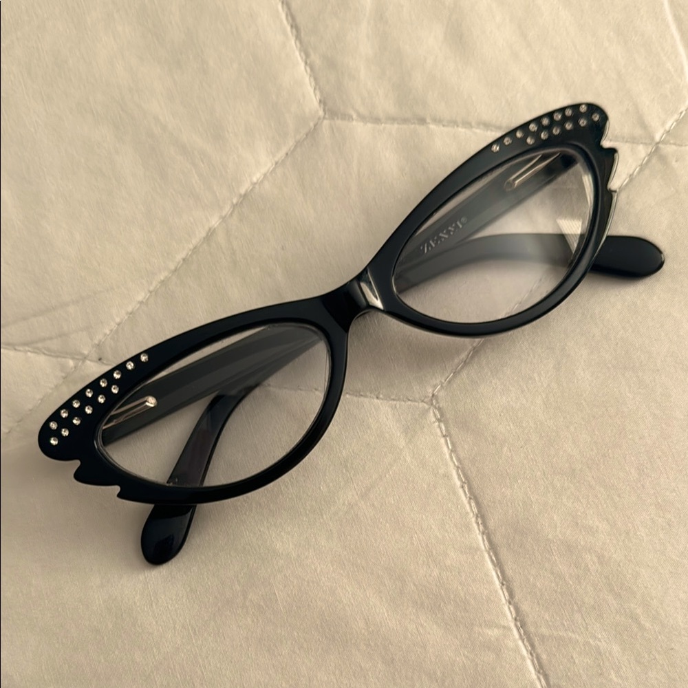 Retro Cat Eye Glasses